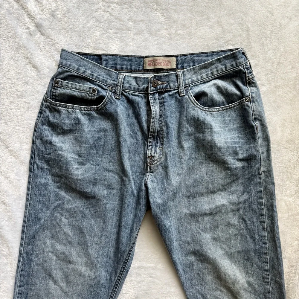 Wranglers Relaxed Boot Classic Jeans Size 34 - Picture 2 of 7